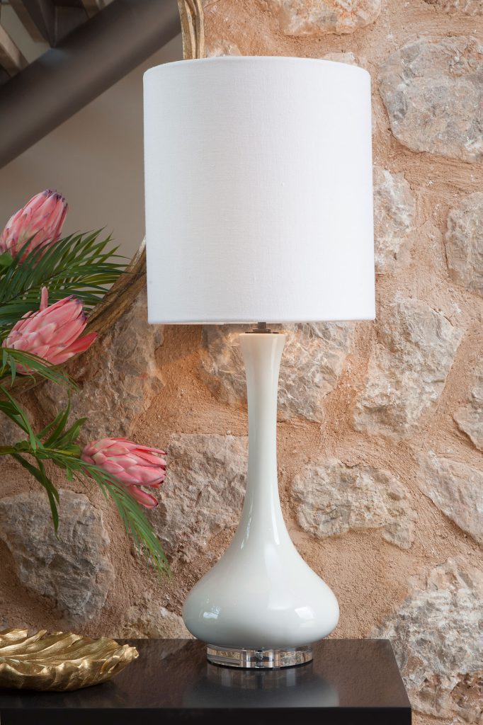 Stunning lighting for entrance hall